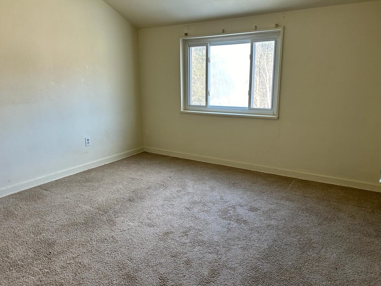 464 Elias Dr #1 - Photo 2 of 18