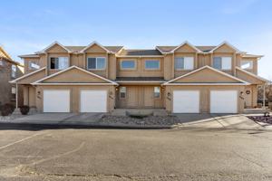 featured image of 2209 Golden Gate Grv #2209