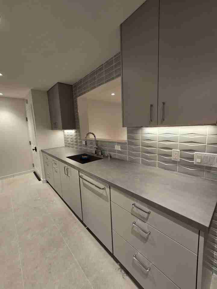 715 Frederick St #1 - Photo 3 of 19