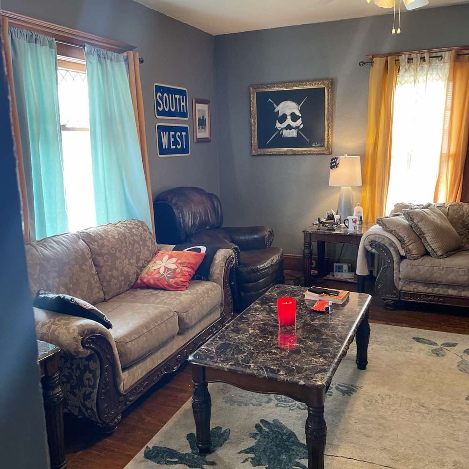 208 S Main St #1 - Photo 4 of 22