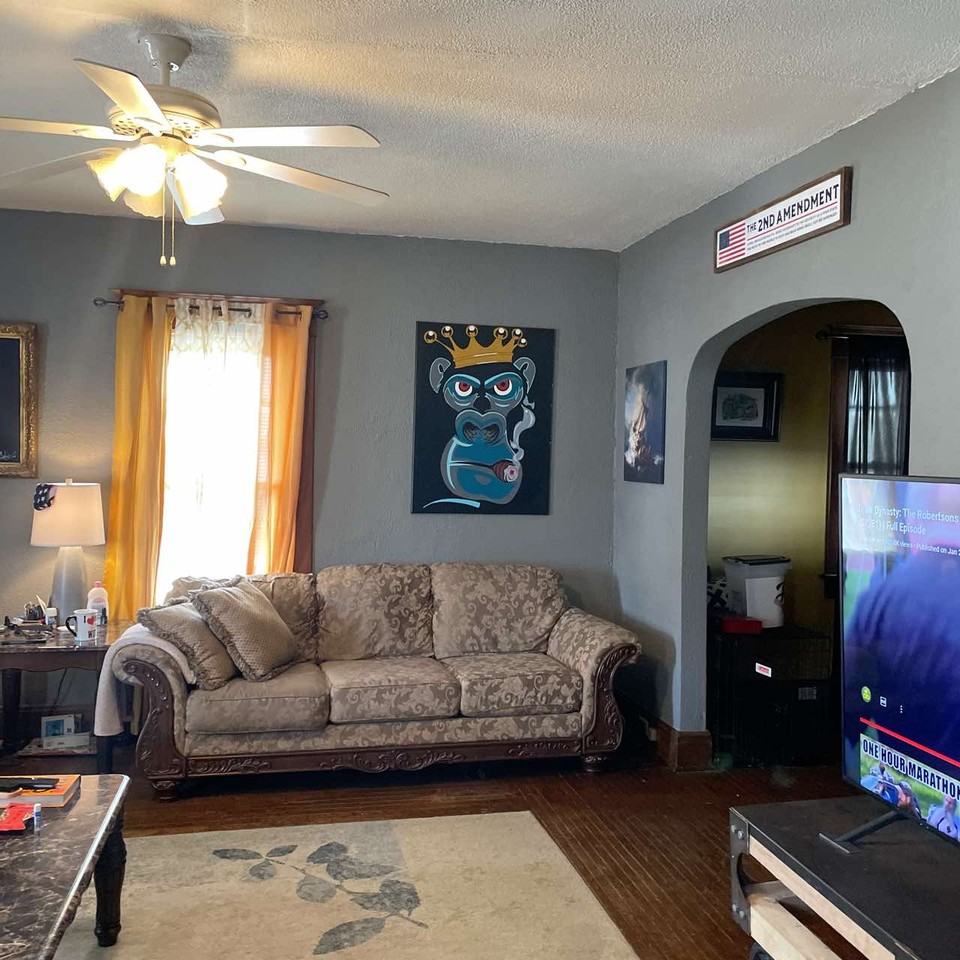 208 S Main St #1 - Photo 5 of 22