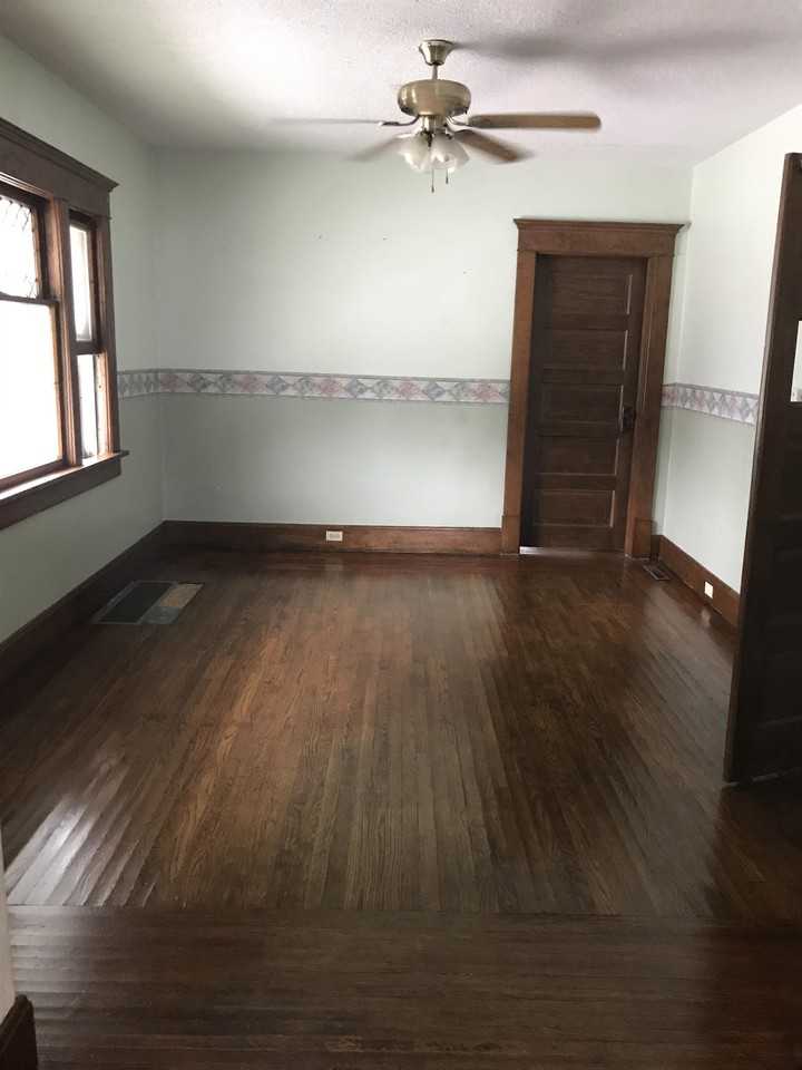 208 S Main St #1 - Photo 7 of 22