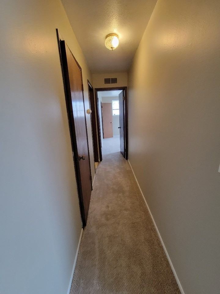 1325 Southwestern Dr #1325-02 - Photo 3 of 8