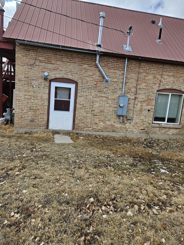 410 Smith Ave #1 - Photo 3 of 26