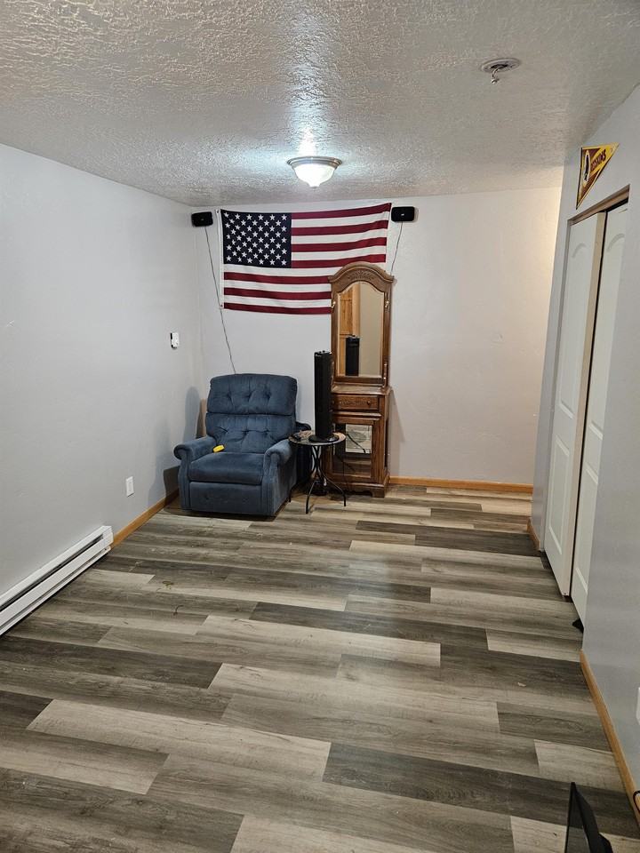 410 Smith Ave #1 - Photo 5 of 26