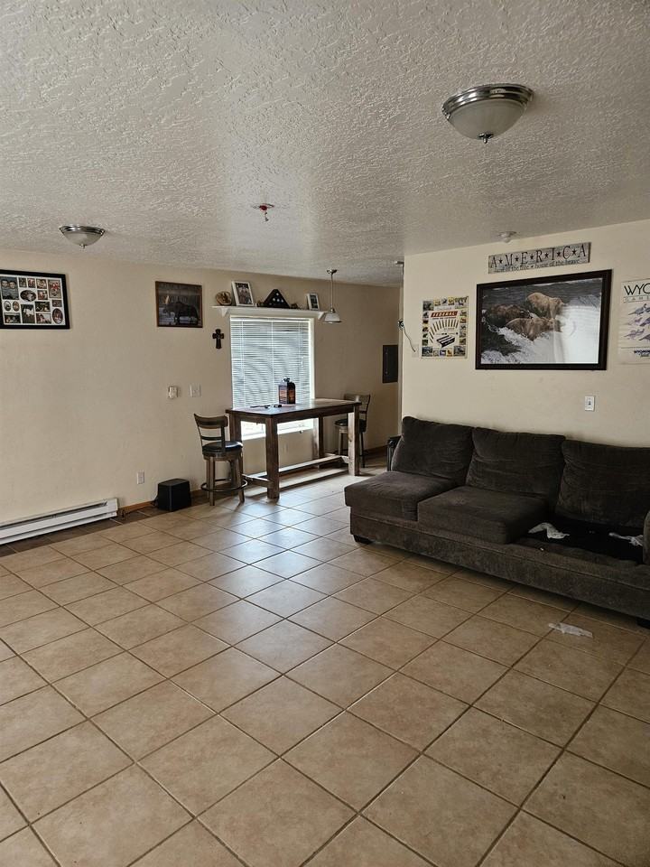 410 Smith Ave #1 - Photo 7 of 26