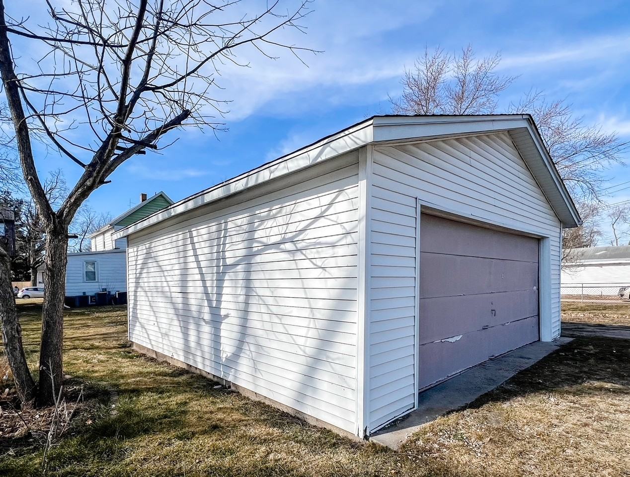 1180 South 5th Avenue - 1182 S 5th garage - Photo 3 of 4