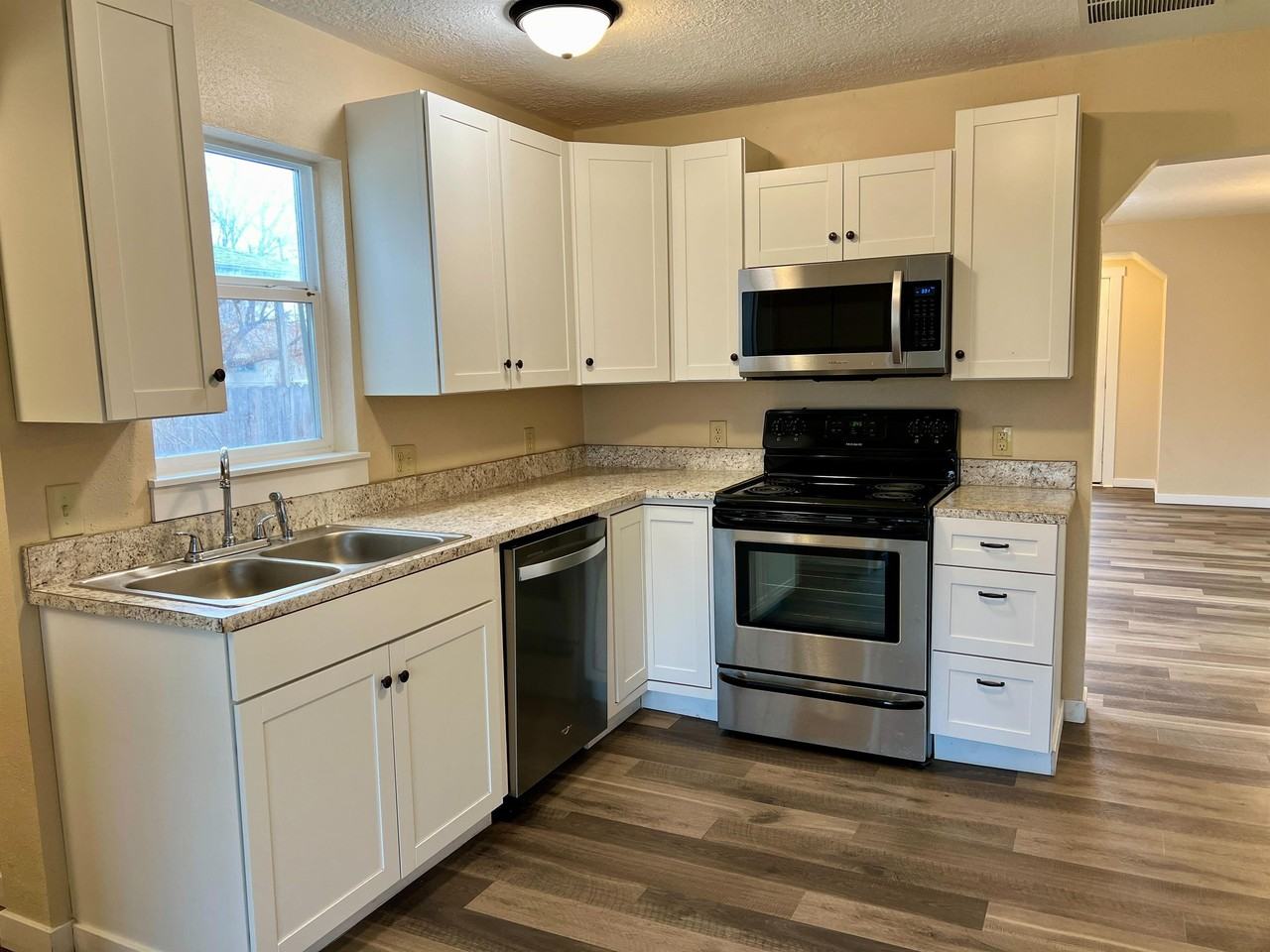 1642 Miller Avenue #1 - Photo 3 of 20