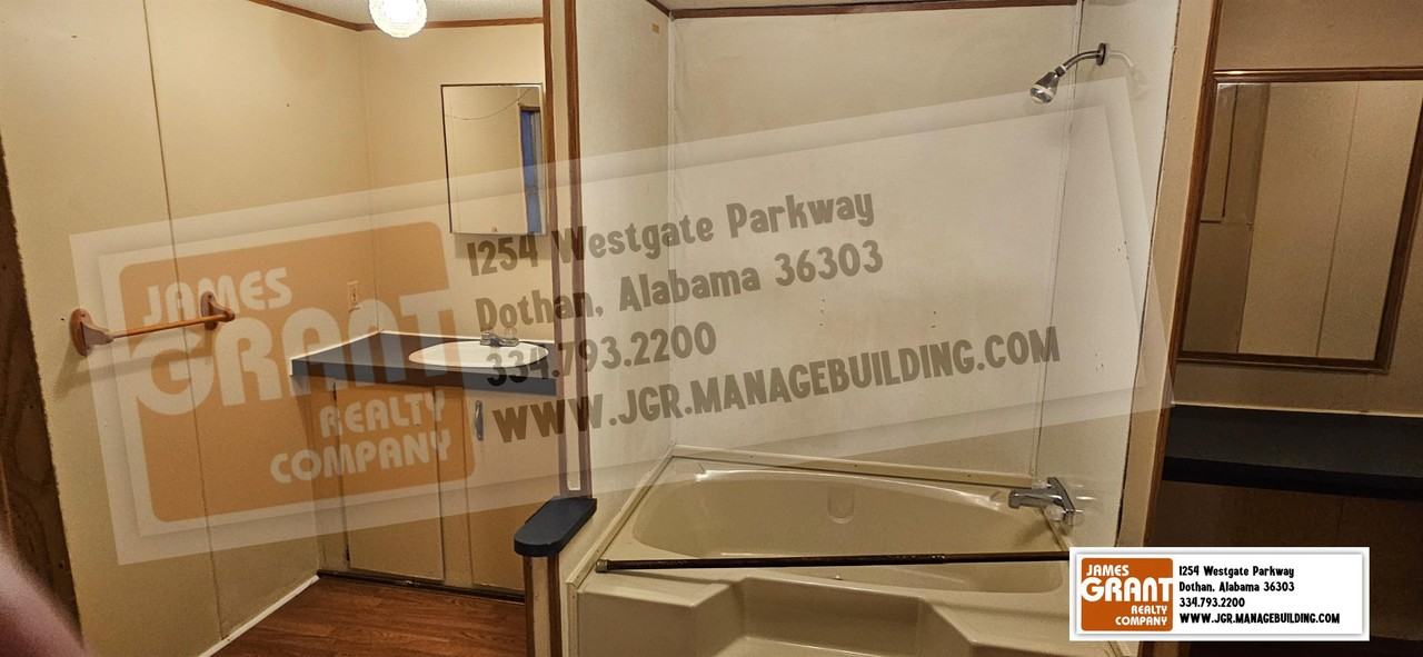 Southern Grace Trailer Park1119 North Broadway StreetLot 17 - Photo 3 of 12