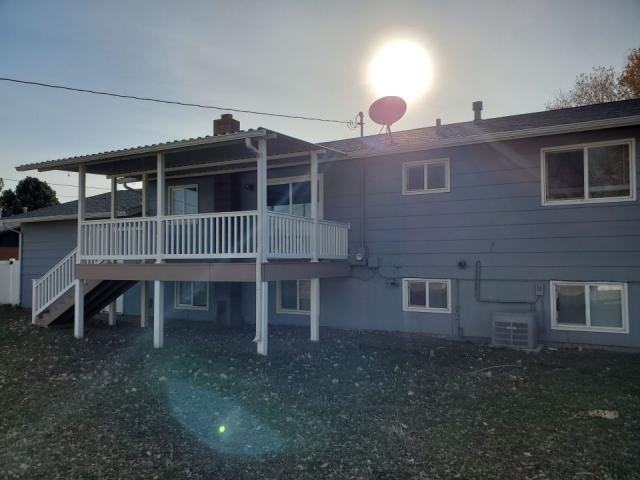 817 Caroline St - Photo 2 of 10
