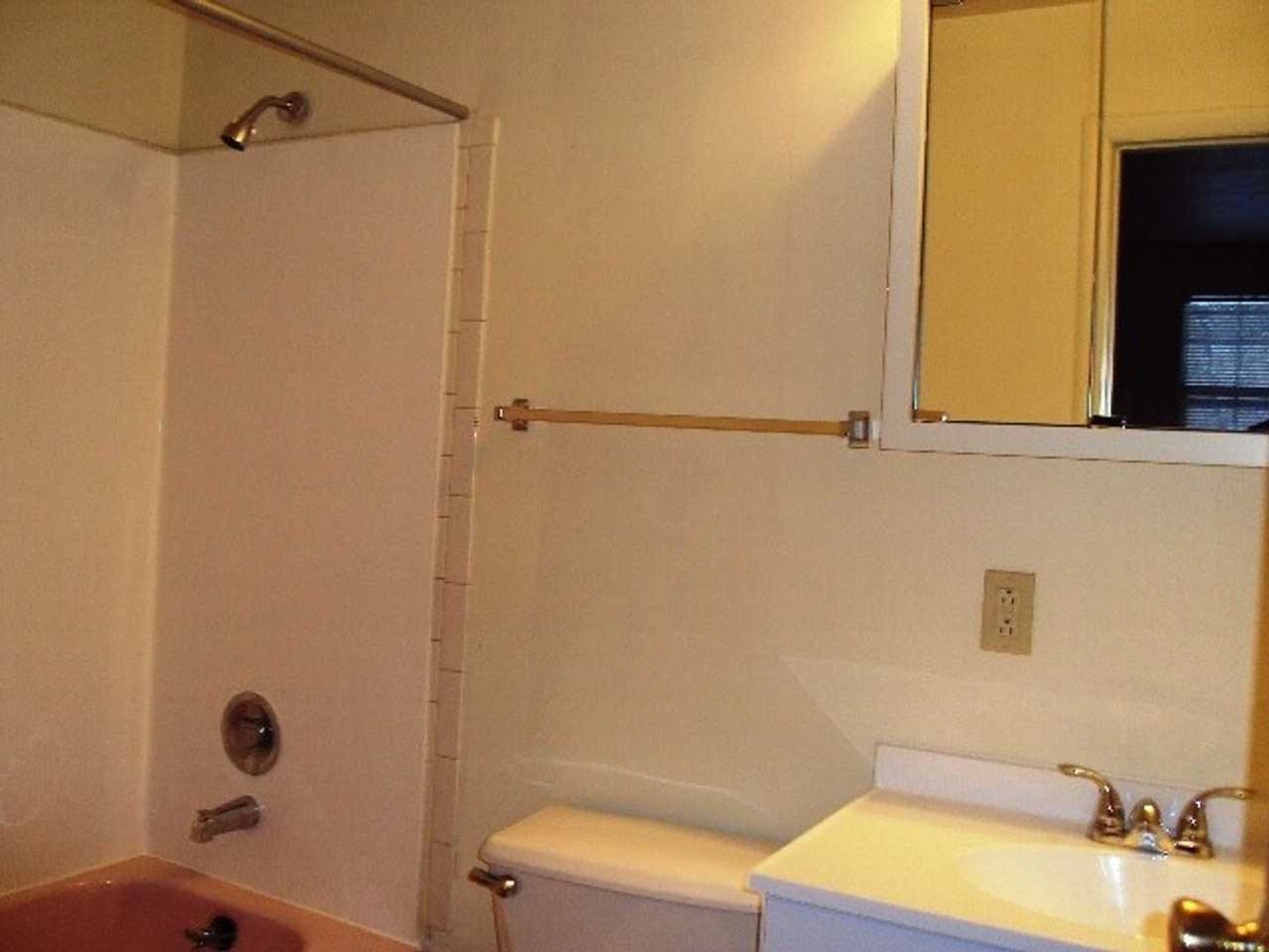 Sheridan Park and Holiday Manor - Photo 7 of 17