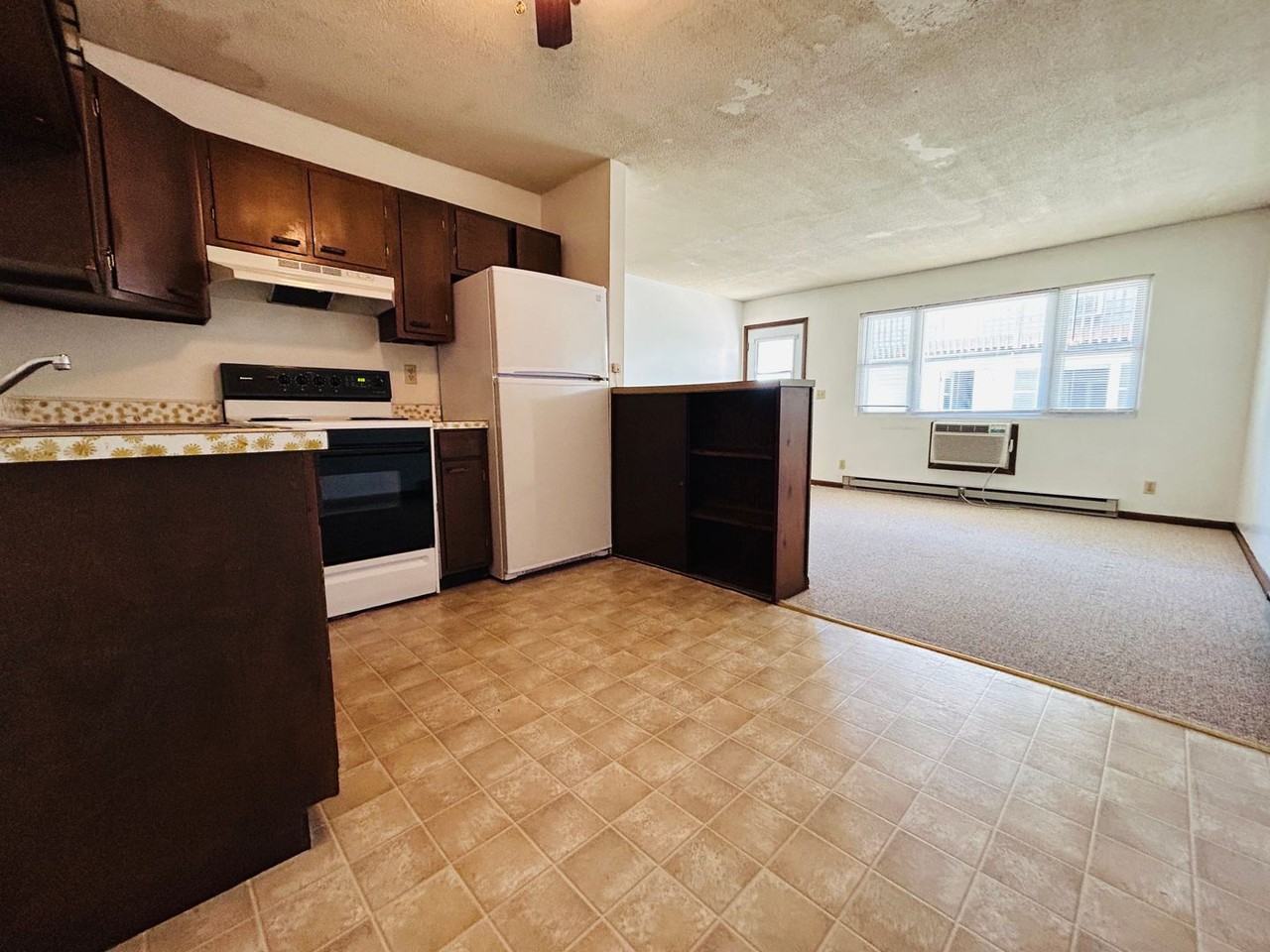 Northridge Apartments - Photo 2 of 34