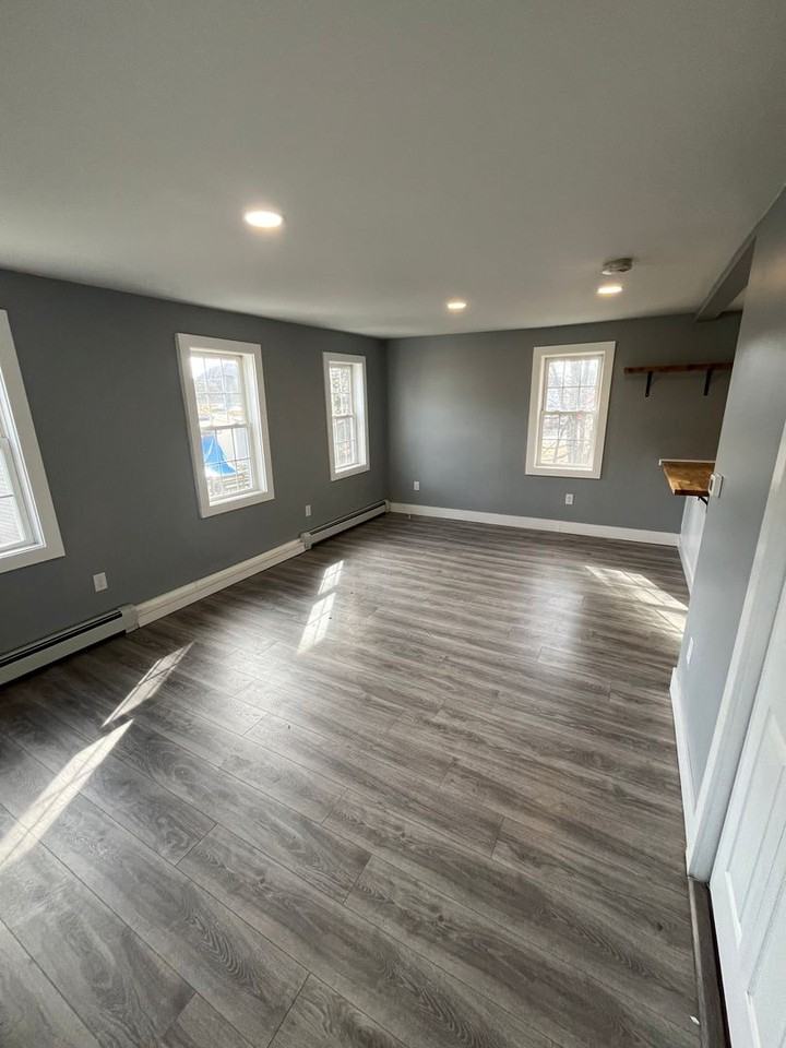 125 Hunter St - Photo 2 of 10