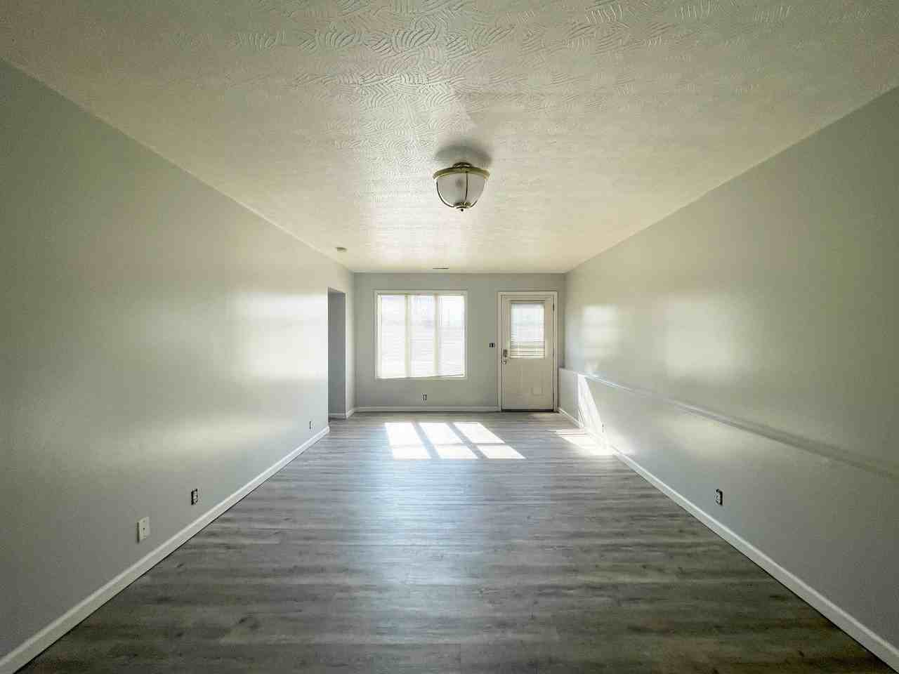 9012 West Jackson Street - Photo 5 of 21