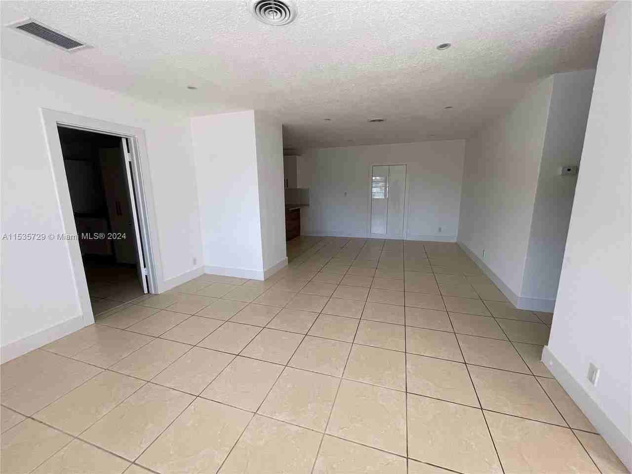 3033 Nw 11th Ter #A - Photo 3 of 8