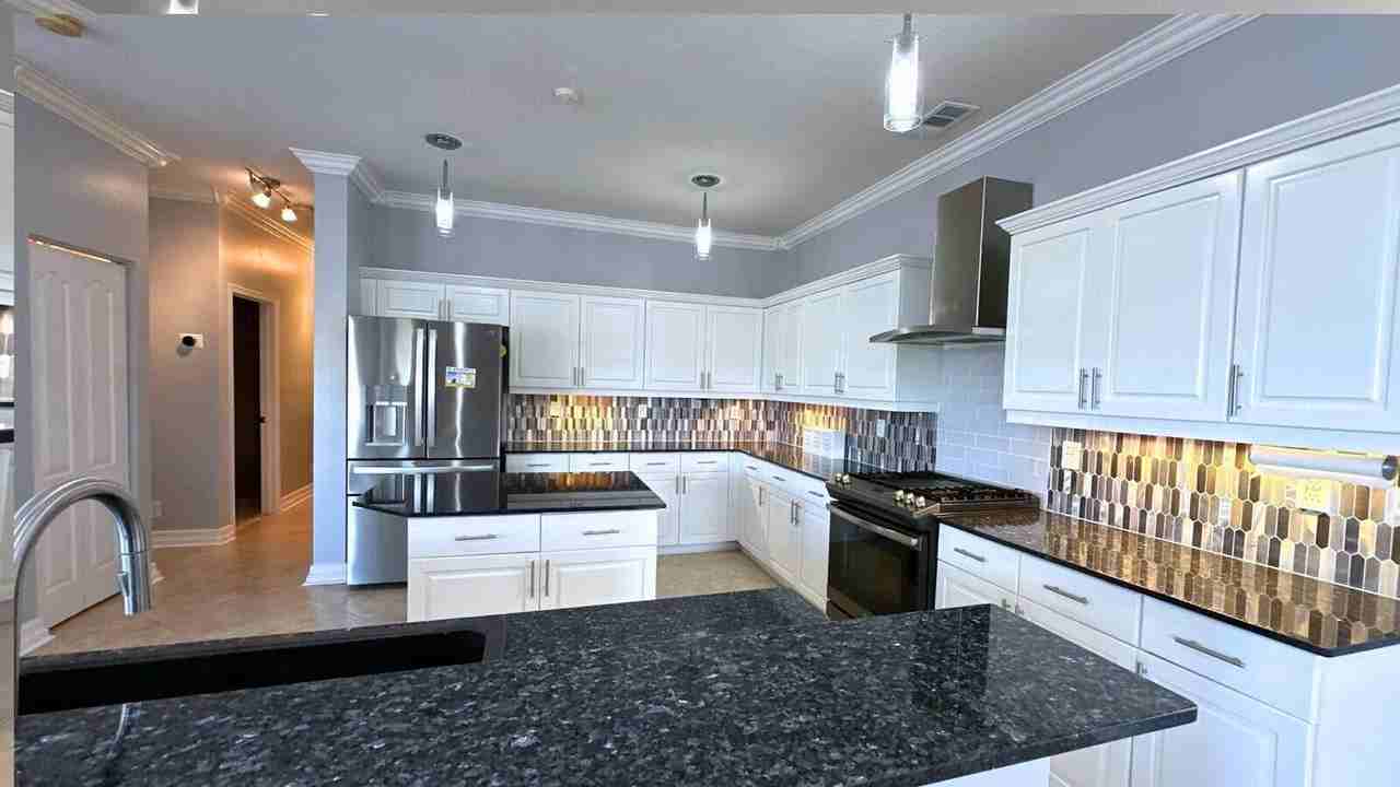 10391 Old Winston Ct - Photo 2 of 8