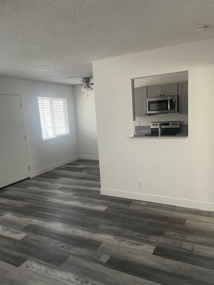 285 Boulder Creek Drive - Photo 2 of 11