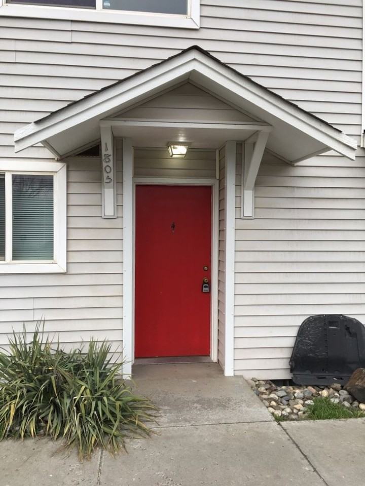 Grandview townhouse - Photo 3 of 12