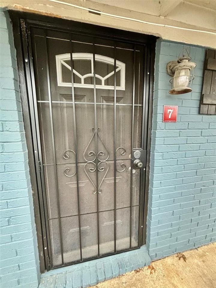 Lakeside Bungalows 1 - Photo 5 of 21