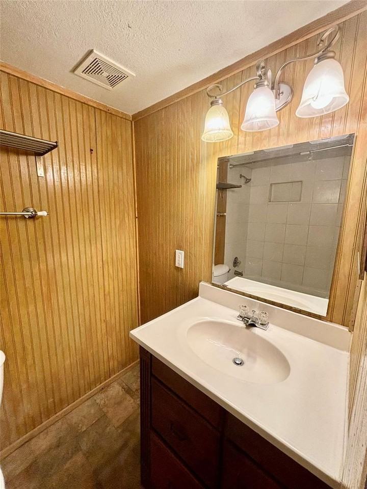 Lakeside Bungalows 1 - Photo 7 of 21