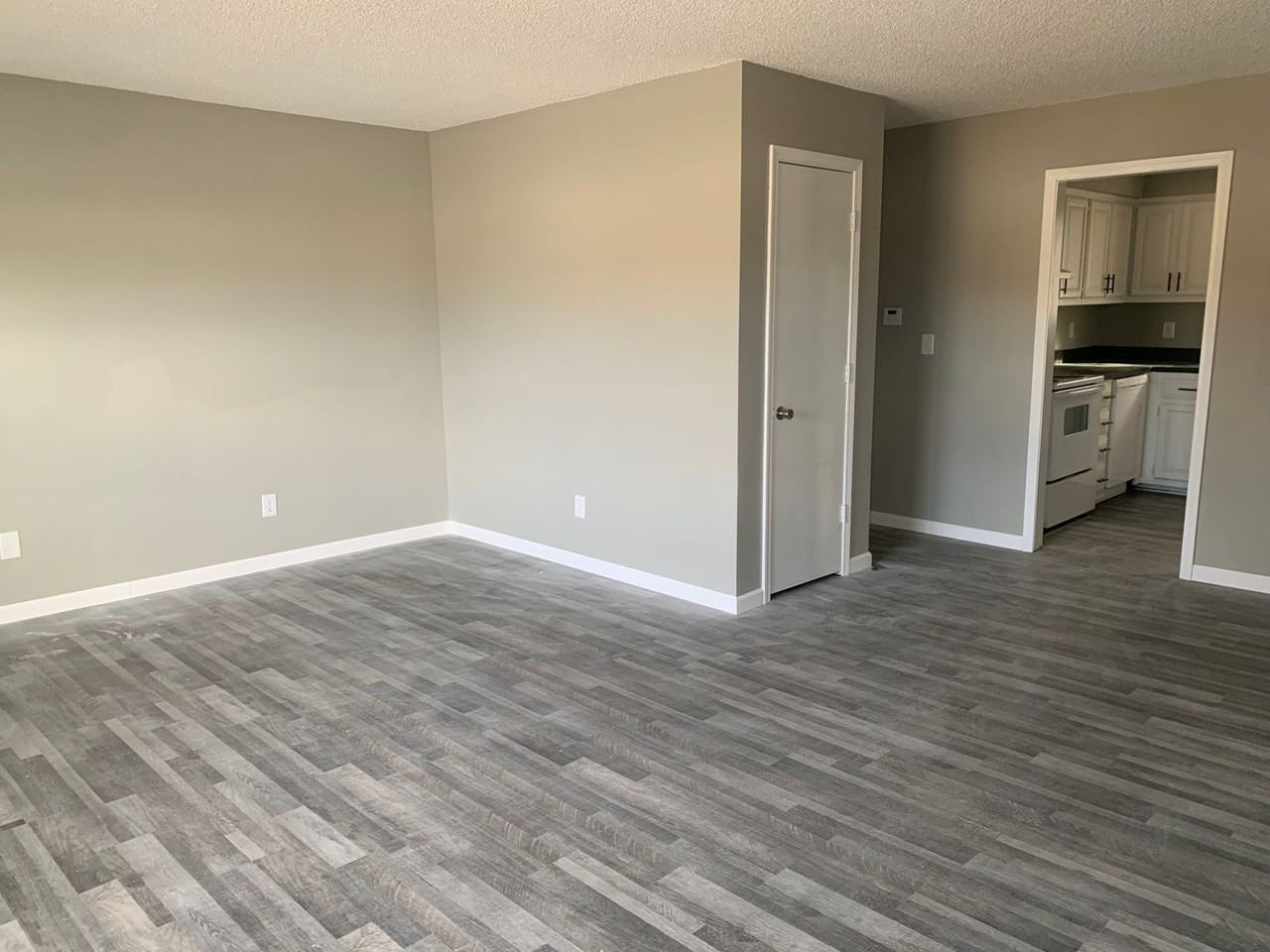 3028-3030 W 15th St - Photo 2 of 9