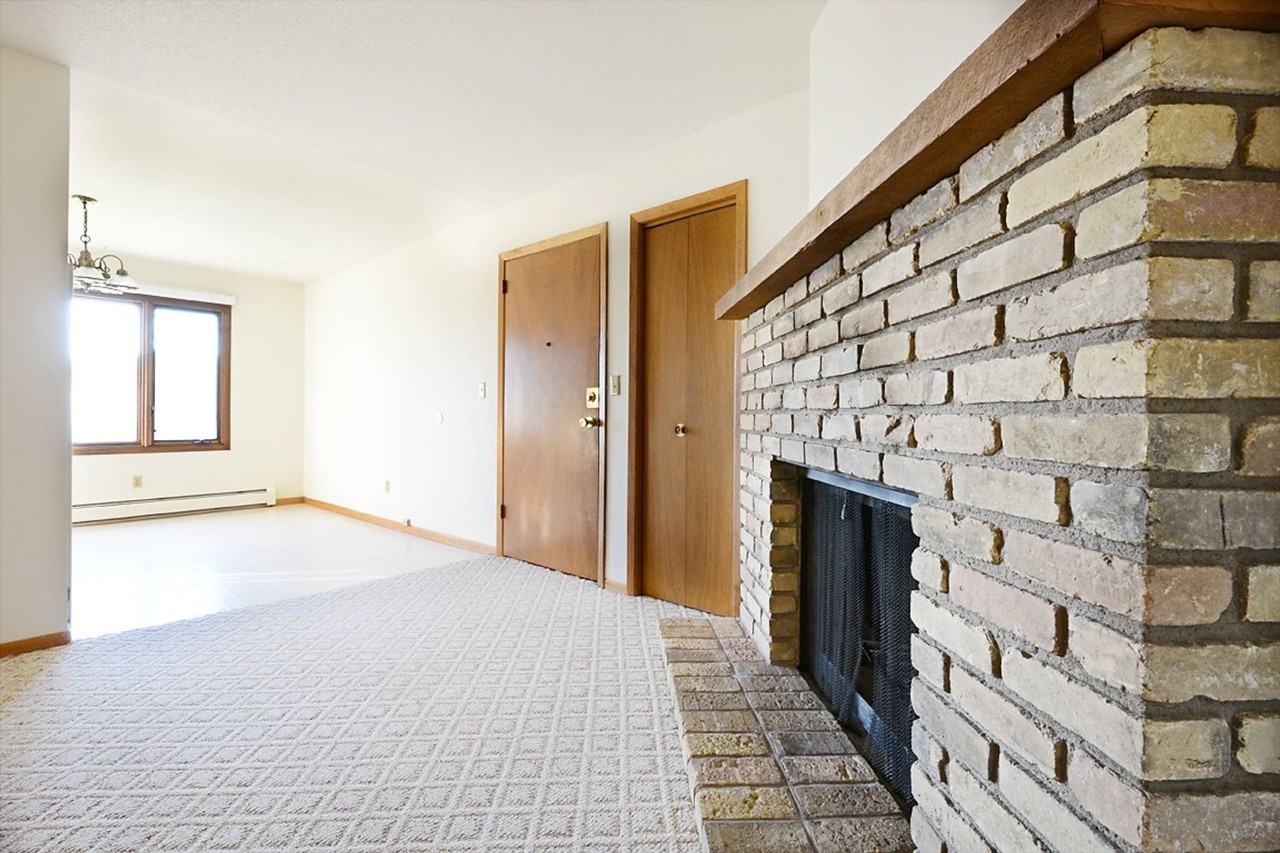 605 19th Avenue SE - Photo 4 of 12