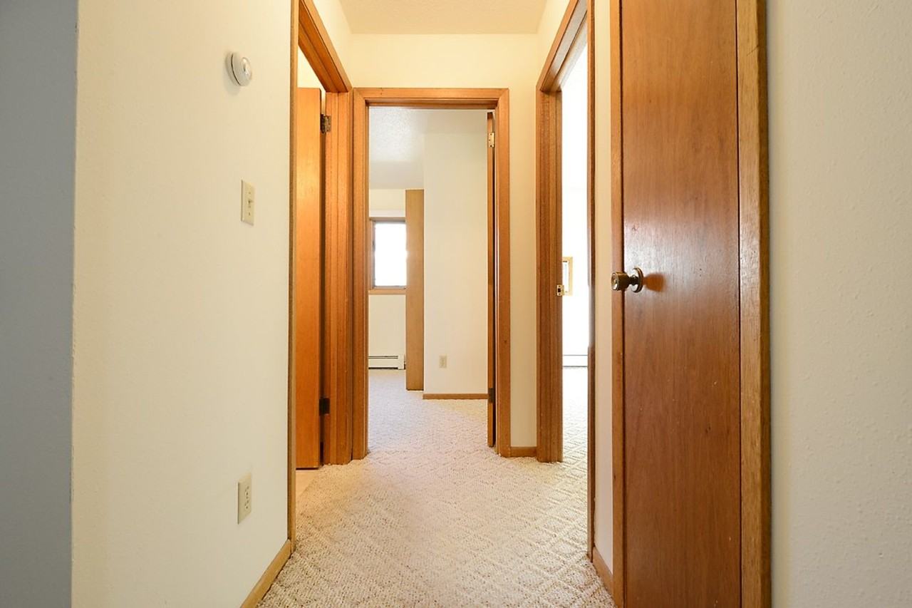 605 19th Avenue SE - Photo 7 of 12