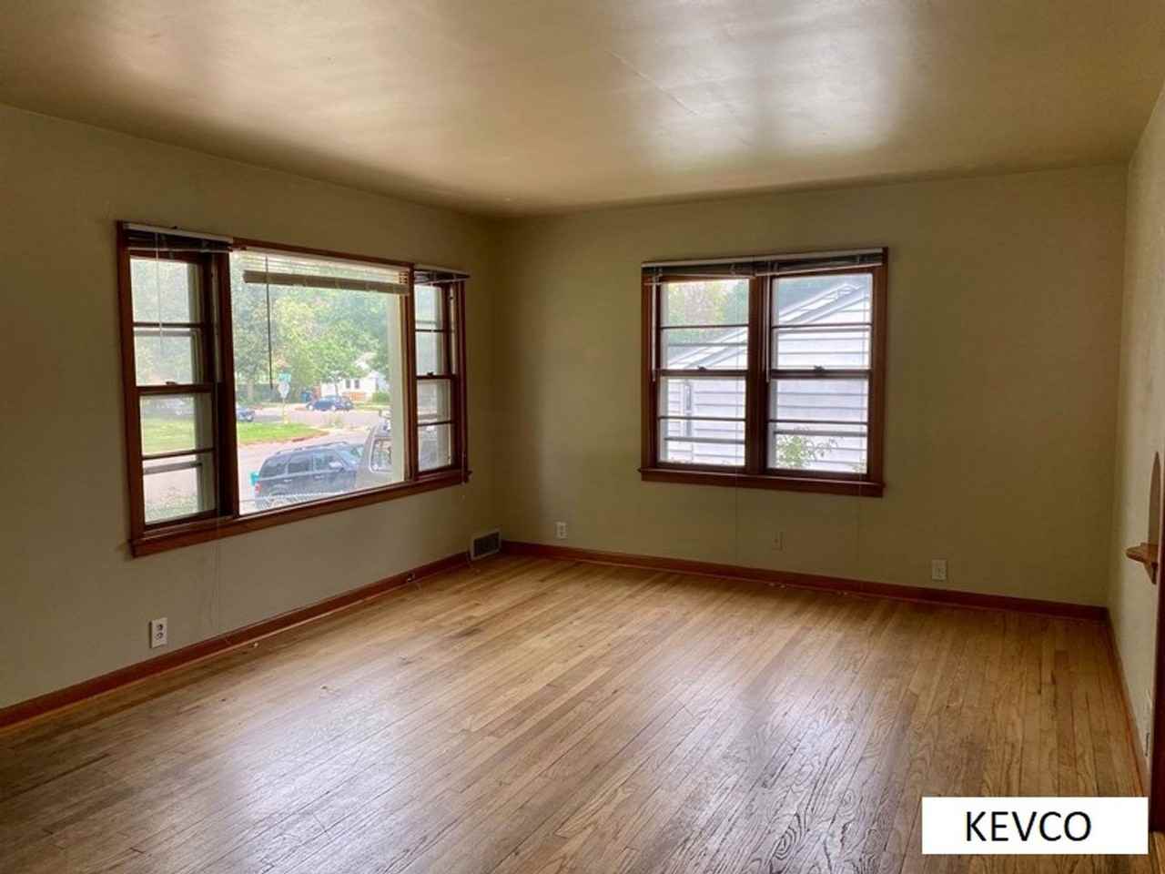 809 W Myrtle St - Photo 2 of 14