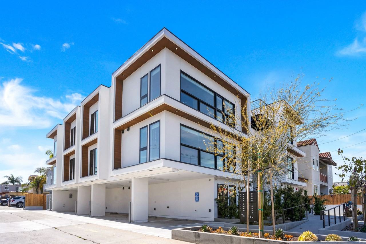 The Hendrix - Photo 3 of 3