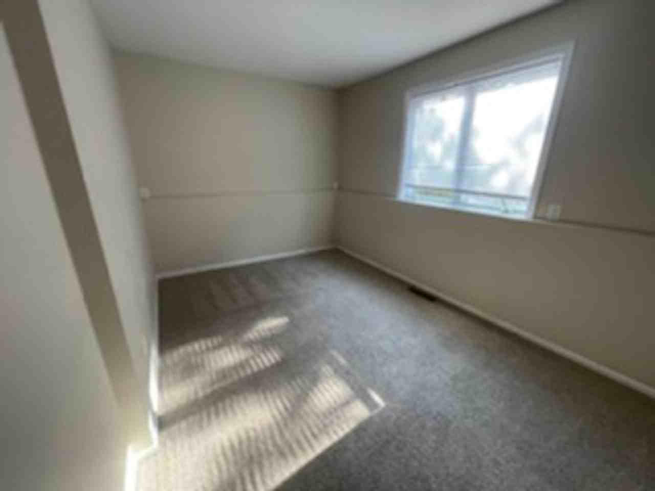 The Hideaway Apartments - Photo 6 of 20