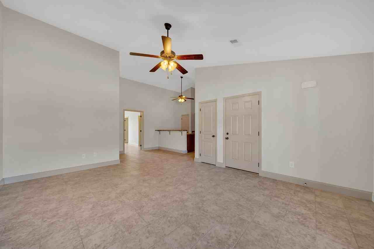 Hillrise Apartments - Photo 7 of 23