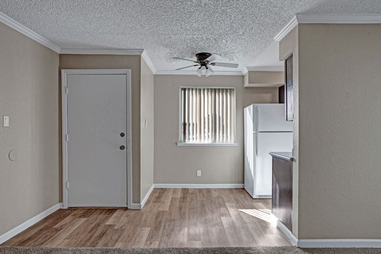 3903 49th Ave. - Photo 2 of 28