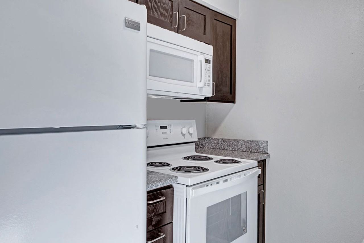 3903 49th Ave. - Photo 6 of 28