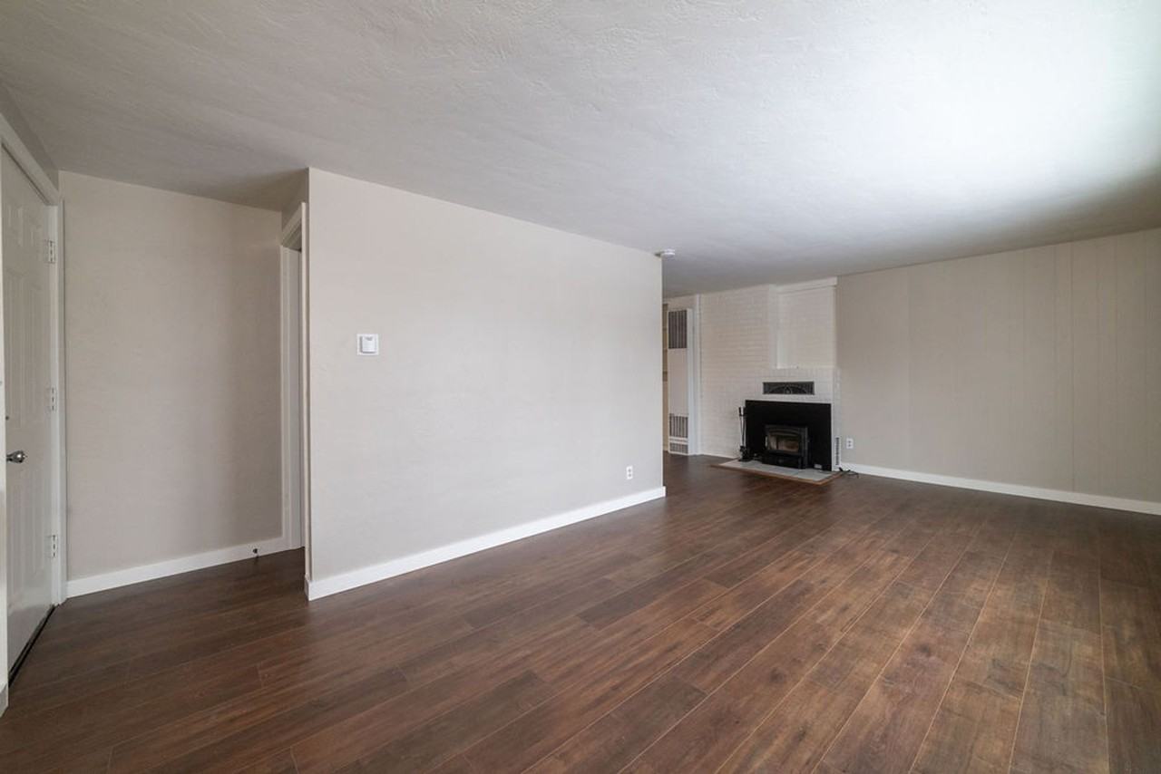DeLay Juniper Duplex Apartments 170 172 NE Juniper St, Prineville