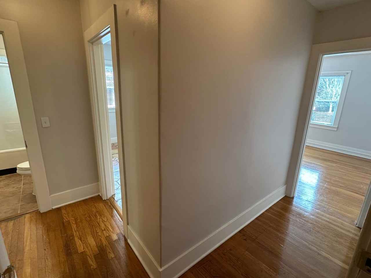 Santa Monica Apartments - Photo 3 of 19