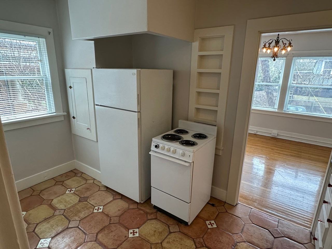 Santa Monica Apartments - Photo 7 of 19