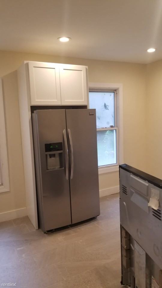 165 Edgewood Ave - Photo 3 of 14