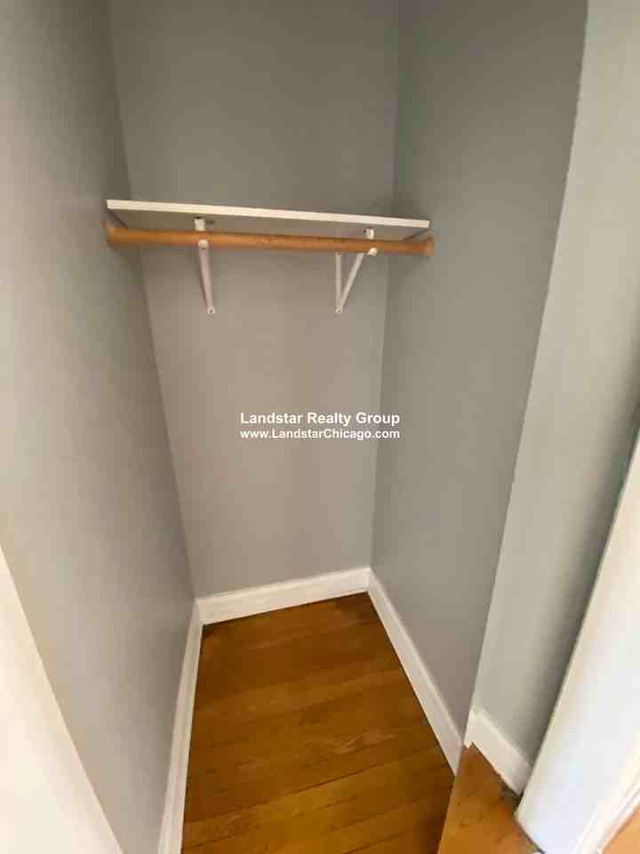 7322 N Ridge Blvd #3W - Photo 4 of 13