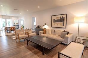 368 Ne 89th St - Photo 2 of 15