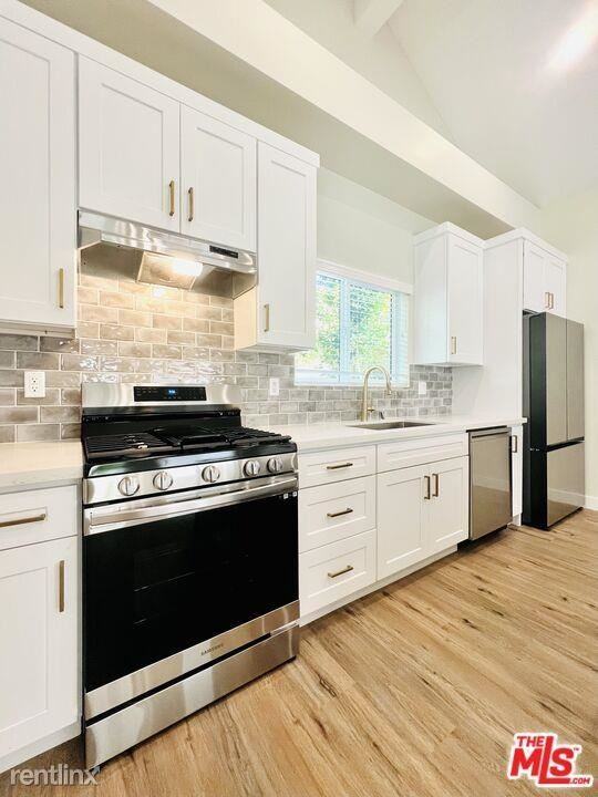 928 N Pass Ave - Photo 2 of 11