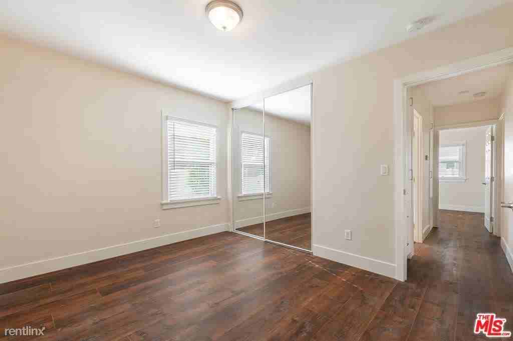 1049 Sonora Ave - Photo 3 of 10