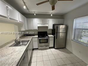 10508 Nw 6th St - Photo 3 of 24