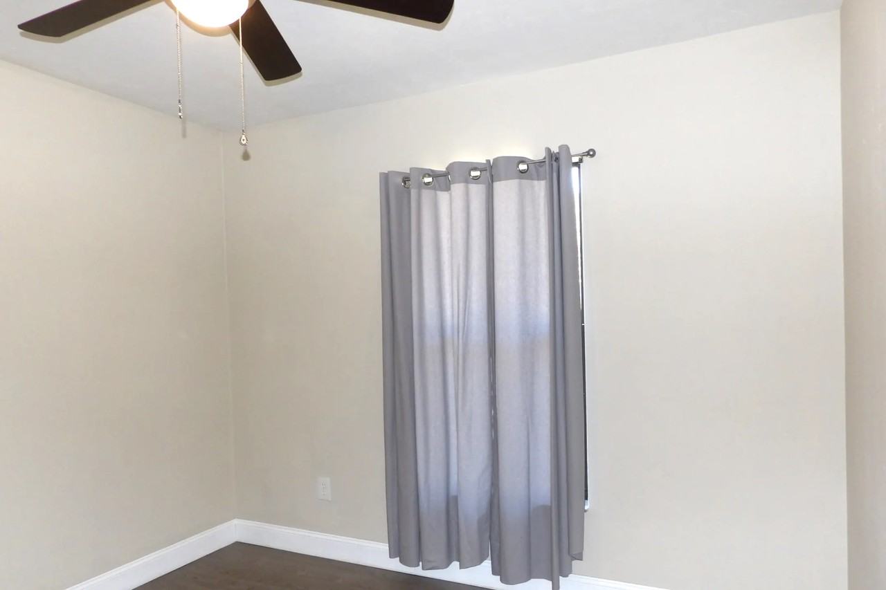 7832 E Savannah Dr - Photo 3 of 11