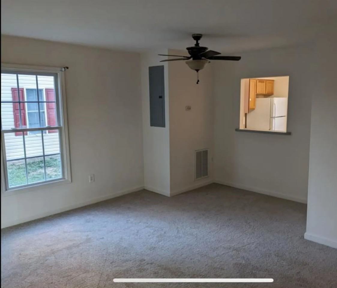 9281 Travellers Ct - Photo 3 of 13