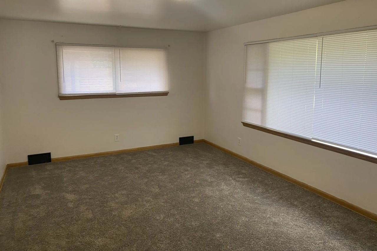 7225 W Congress St - Photo 3 of 12