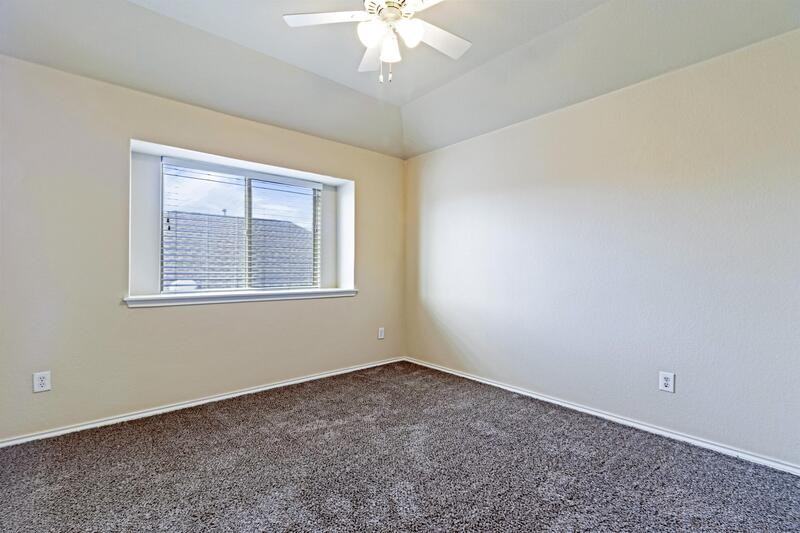 1004 Cedar Elm Ln - Photo 2 of 11