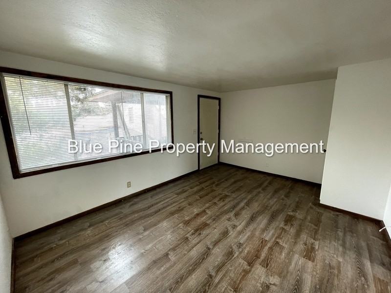 450 H St #2 - Photo 3 of 11