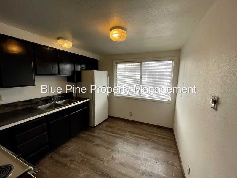 450 H St #2 - Photo 4 of 11
