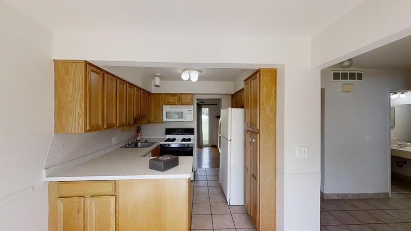 2824 Page Ave - Photo 2 of 15