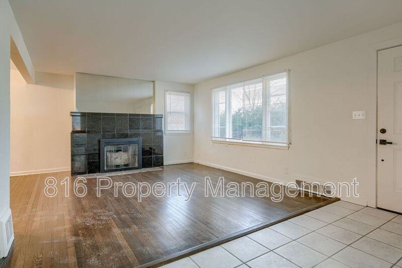 1411 S Maywood Ave - Photo 3 of 24